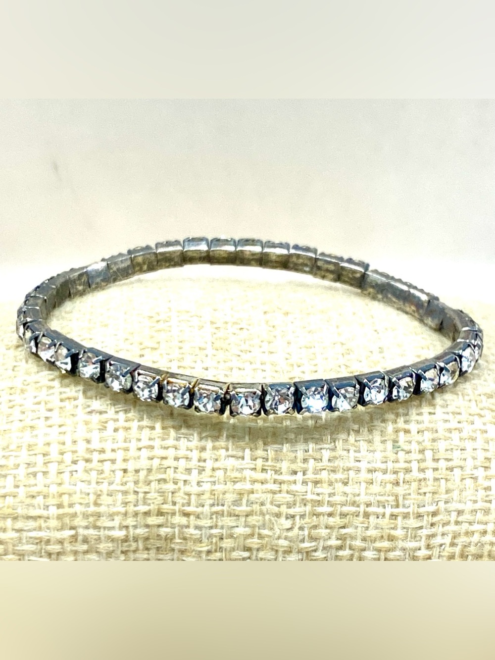 Vintage Single Row Clear Crystal Rhinestone Stretch Tennis Bracelet Box Link Cup